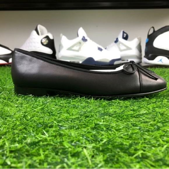 Chanel - Picture 3 of 6